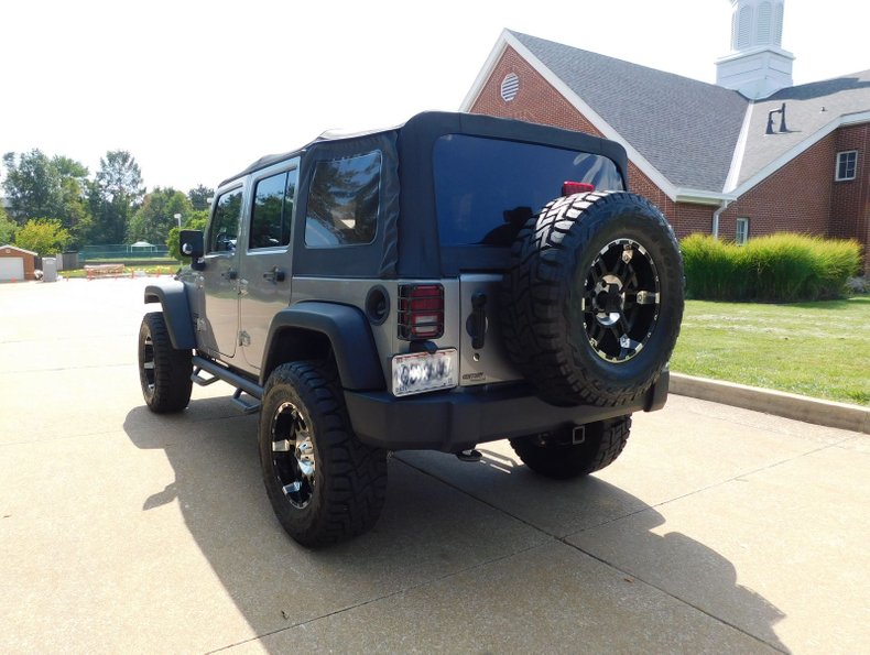 2013 Jeep Wrangler Unlimited 15