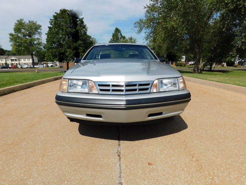 1988 Ford Thunderbird 16