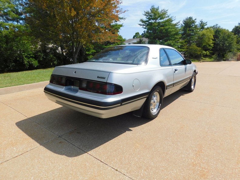 1988 Ford Thunderbird 52