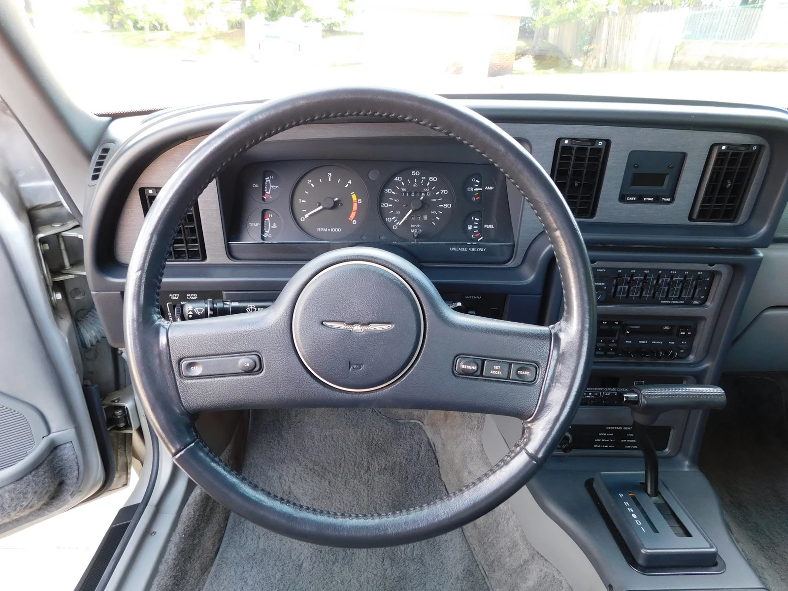 1988 Ford Thunderbird - Photo 40