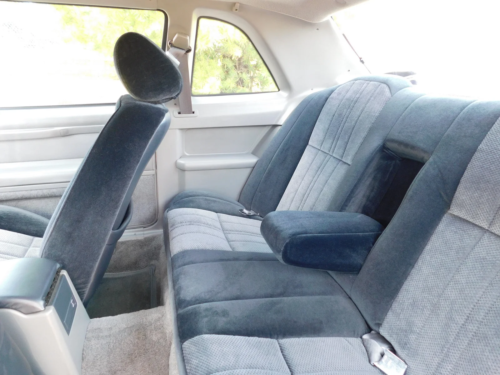 1988 Ford Thunderbird - Photo 44