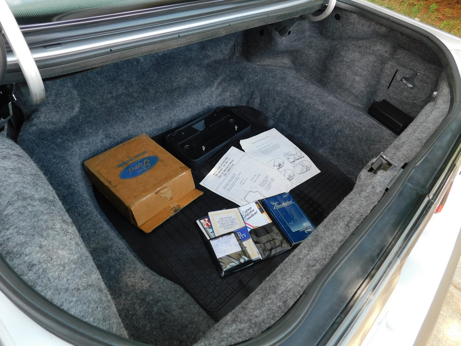 1988 Ford Thunderbird - Photo 67