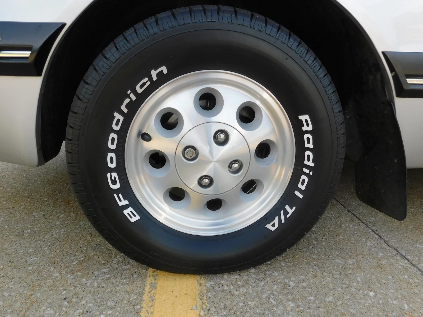 1988 Ford Thunderbird - Photo 93