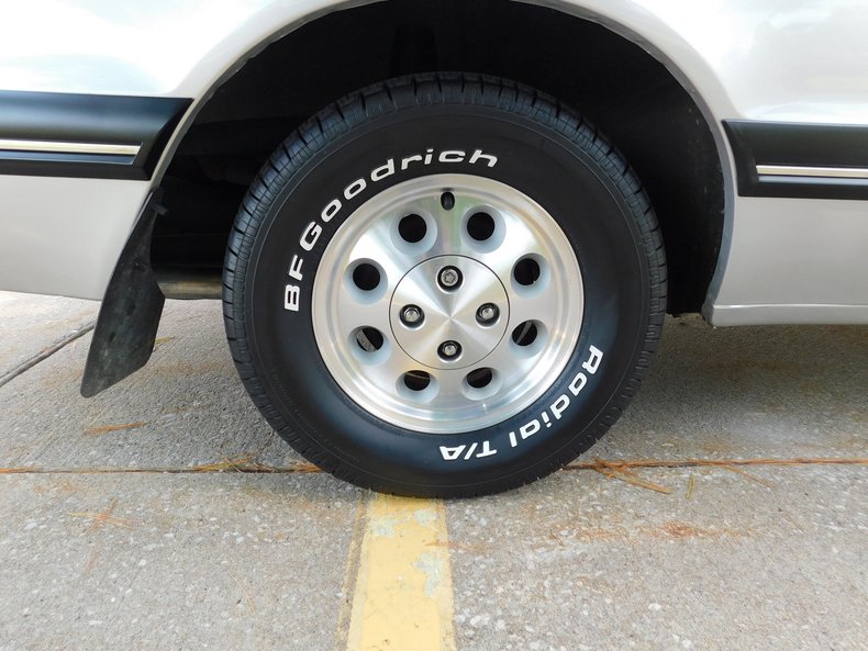 1988 Ford Thunderbird 190