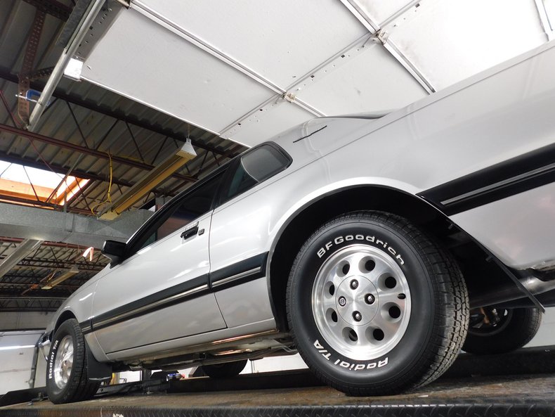 1988 Ford Thunderbird 168