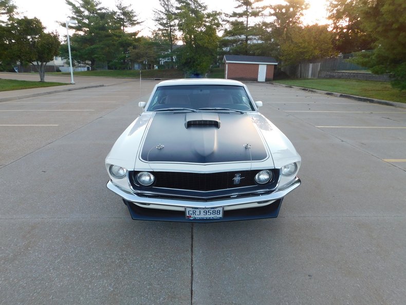 1969 Ford Mustang Mach One 21