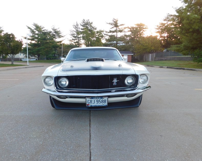 1969 Ford Mustang Mach One 22