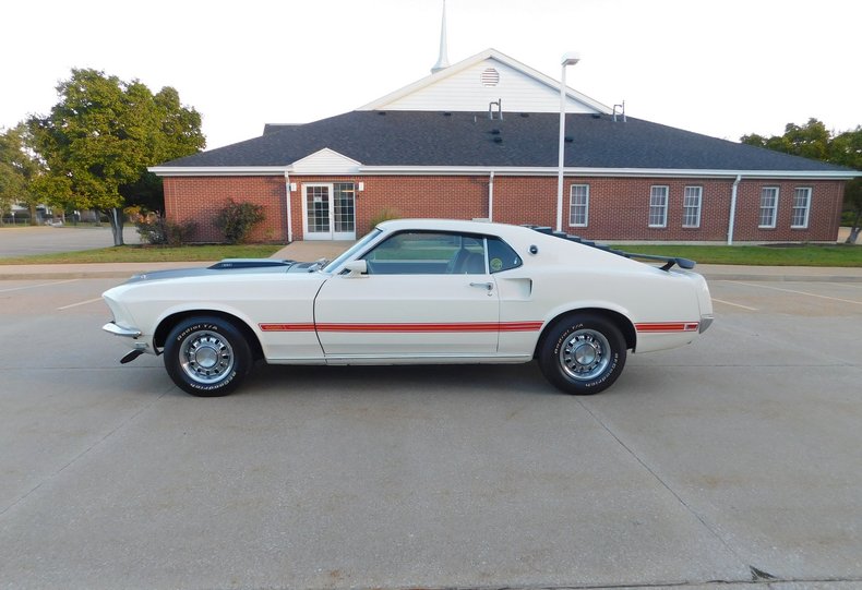 1969 Ford Mustang Mach One 29