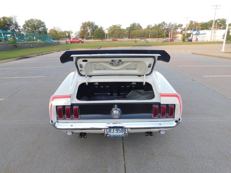1969 Ford Mustang Mach One 27