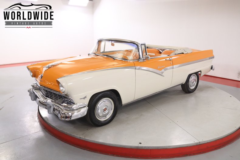 1956 Ford Sunliner