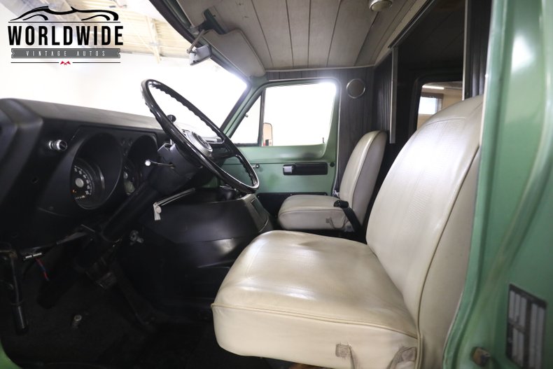 MHM4017.1 | 1973 Dodge B300 | Worldwide Vintage Autos