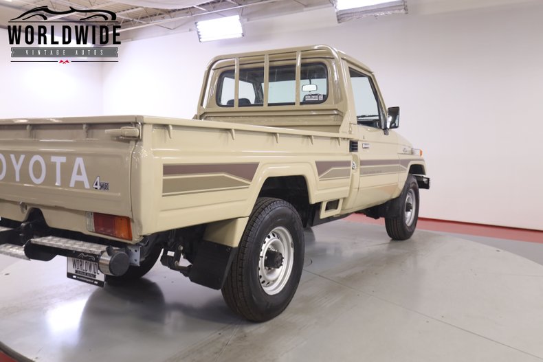 CLP3140 | 1991 Toyota FJ75 Land Cruiser Pickup | Worldwide Vintage Autos