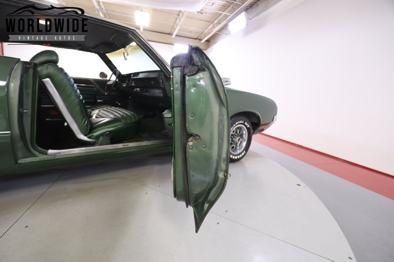 CLP3162.2 | 1970 Oldsmobile Cutlass S | Worldwide Vintage Autos